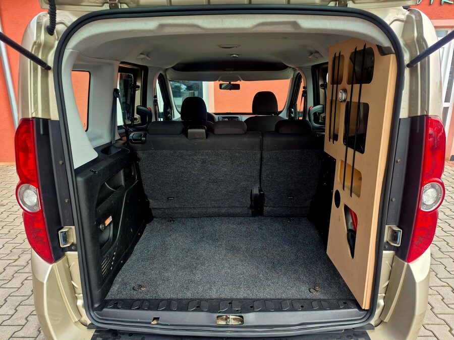 Fiat Dobló 1.4 Dynamic 70 kW – fotografie 10 z 20