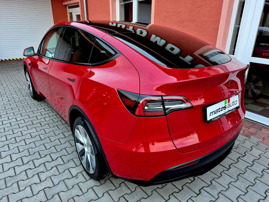 Tesla Model Y Long Range Dual Motor 378 kW – fotografie 3 z 27