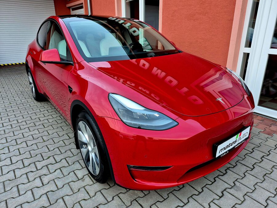 Tesla Model Y Long Range Dual Motor 378 kW – fotografie 4 z 27