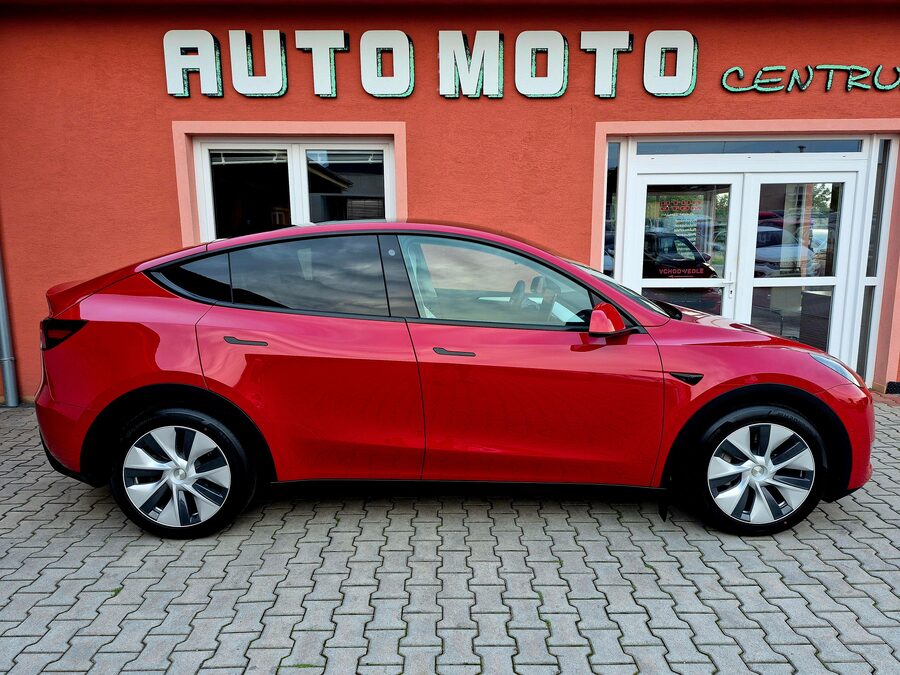 Tesla Model Y Long Range Dual Motor 378 kW – fotografie 6 z 27