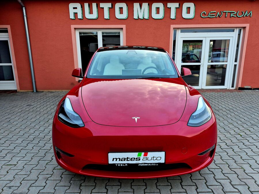 Tesla Model Y Long Range Dual Motor 378 kW – fotografie 8 z 27