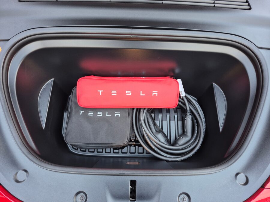 Tesla Model Y Long Range Dual Motor 378 kW – fotografie 9 z 27