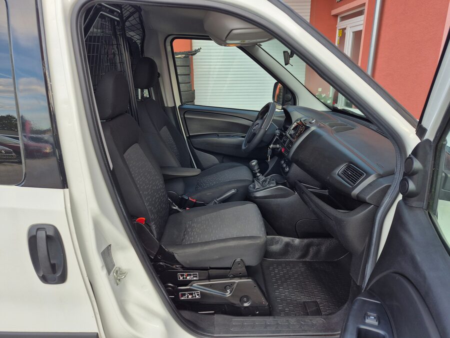 Opel Combo 1.6 CDTI Kasten L1H1 – fotografie 15 z 21