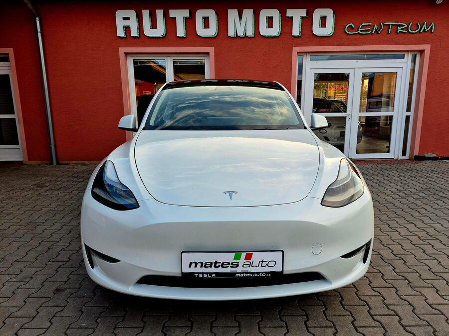 Tesla Model Y Long Range Dual Motor, Berlín, tažné zařízení – fotografie 7 z 28