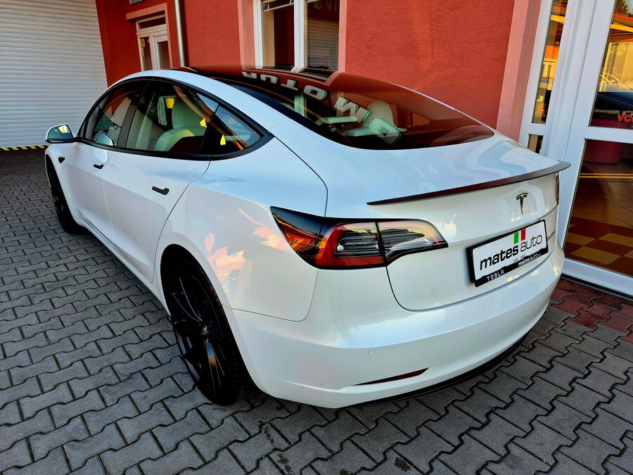 Tesla Model 3 Performance Dual Motor 377 kW – fotografie 3 z 26