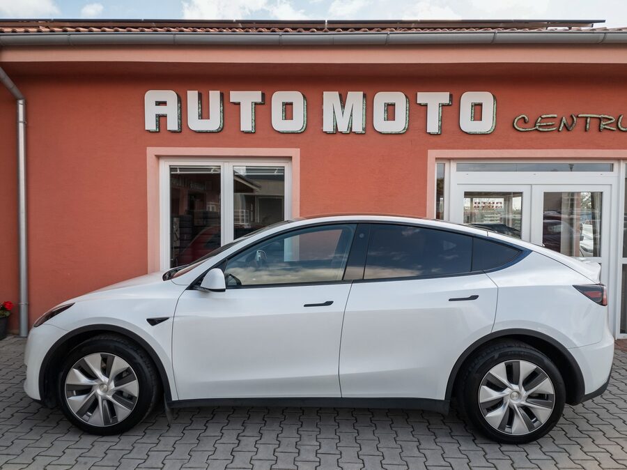 Tesla Model Y Long Range Dual Motor, – fotografie 2 z 25