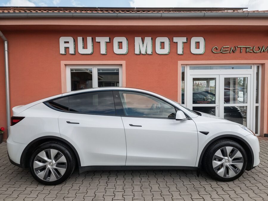 Tesla Model Y Long Range Dual Motor, – fotografie 4 z 25