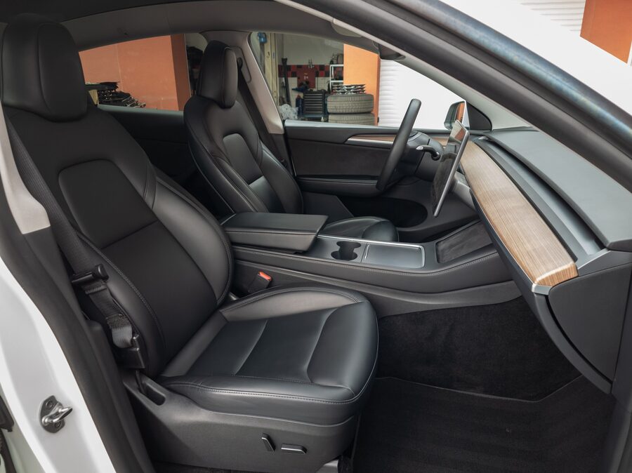 Tesla Model Y Long Range Dual Motor, – fotografie 18 z 25