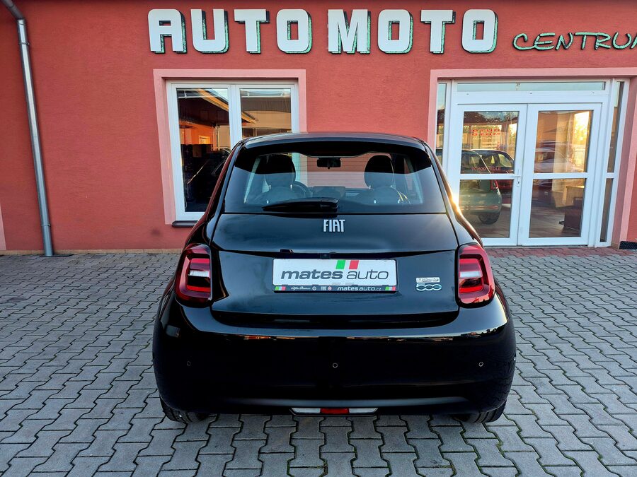 Fiat 500E Icon 87 kW 42 kWh – fotografie 10 z 24