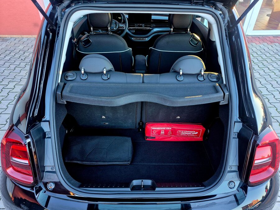 Fiat 500E Icon 87 kW 42 kWh – fotografie 11 z 24