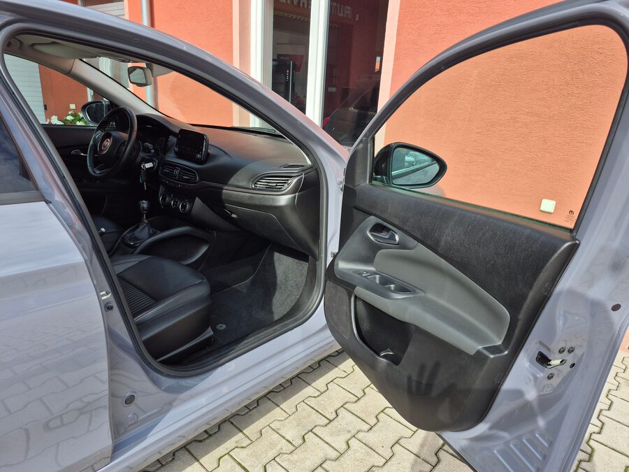 Fiat Tipo 1.4 TURBO S-Design 88 kW Grigio Metropoli – fotografie 16 z 26