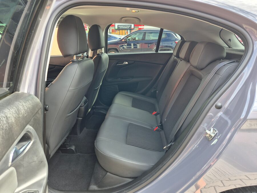Fiat Tipo 1.4 TURBO S-Design 88 kW Grigio Metropoli – fotografie 19 z 26