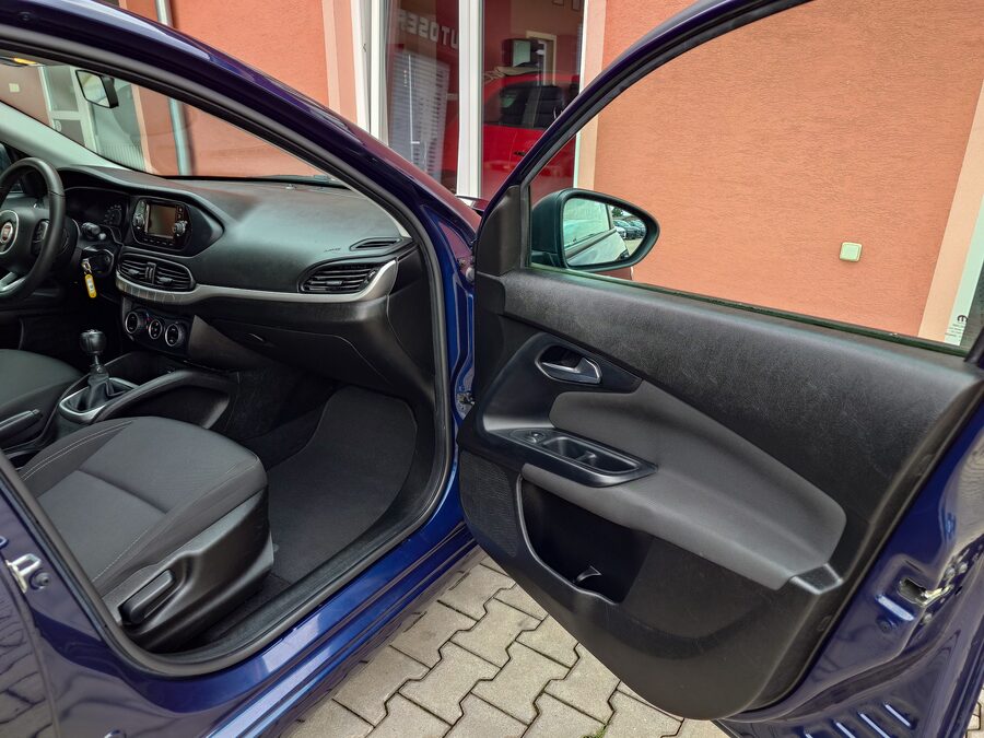 Fiat Tipo 1.4 Fire 70 kW - POP – fotografie 19 z 26
