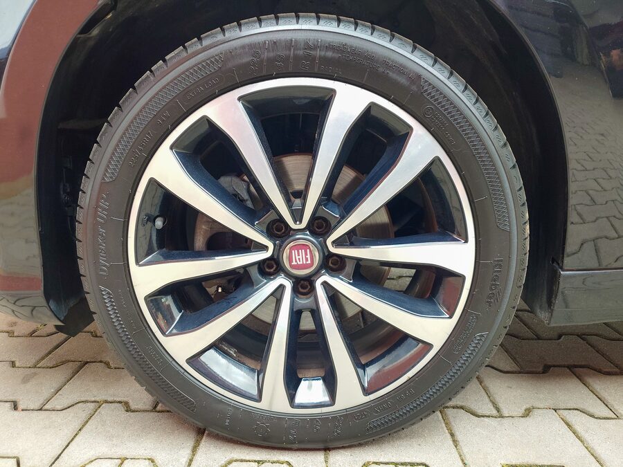 Fiat Tipo 1.6 JTDM Lounge 88 kW – fotografie 23 z 26