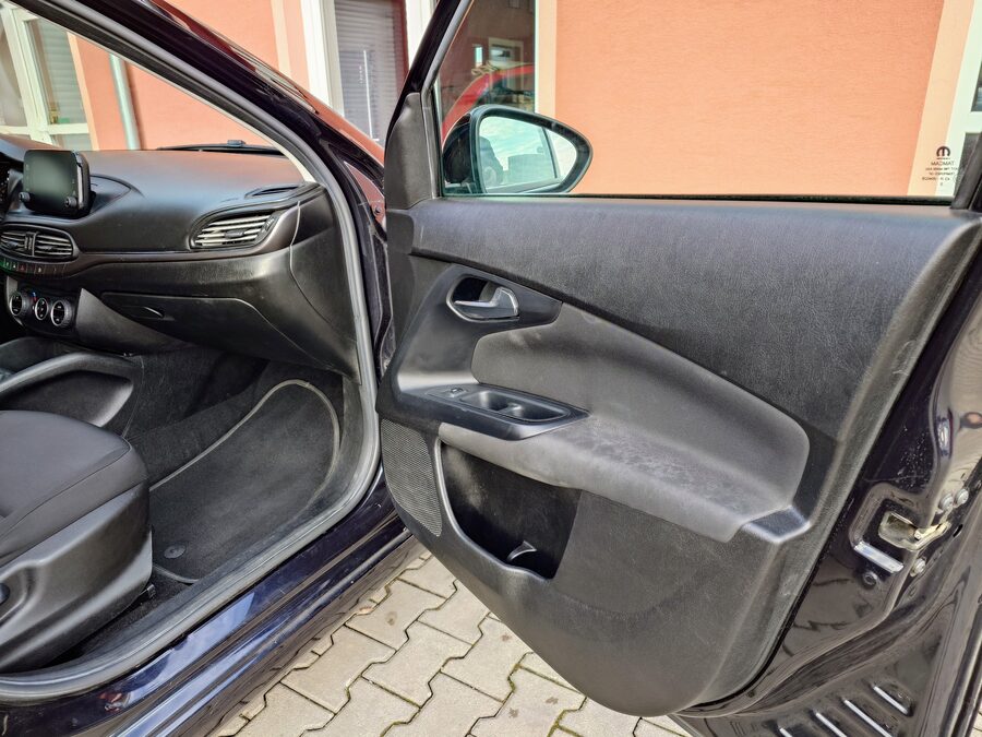 Fiat Tipo 1.4 Turbo S-Design 88 kW – fotografie 14 z 25