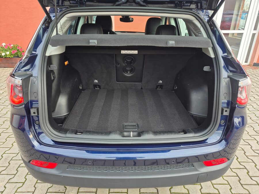 Jeep Compass 1.6 Limited 88 kW – fotografie 10 z 27
