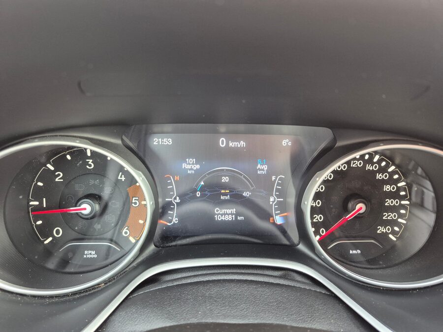 Jeep Compass 1.6 Limited 88 kW – fotografie 20 z 27