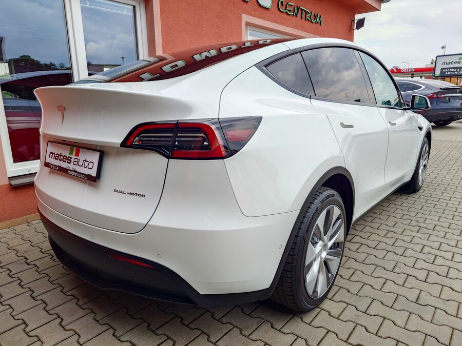 Tesla Model Y Long Range Dual Motor 378 kW – fotografie 3 z 26