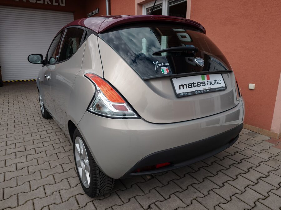 Lancia Y 63 kW 0.9 TwinAir – fotografie 3 z 19