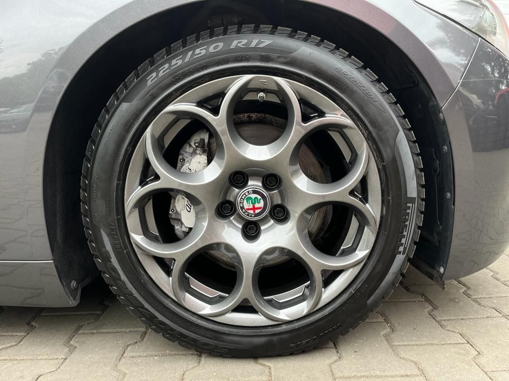 Fotogalerie Alfa Romeo Giulia 2.2 JTDM 100Kw (ODPOČET DPH) 