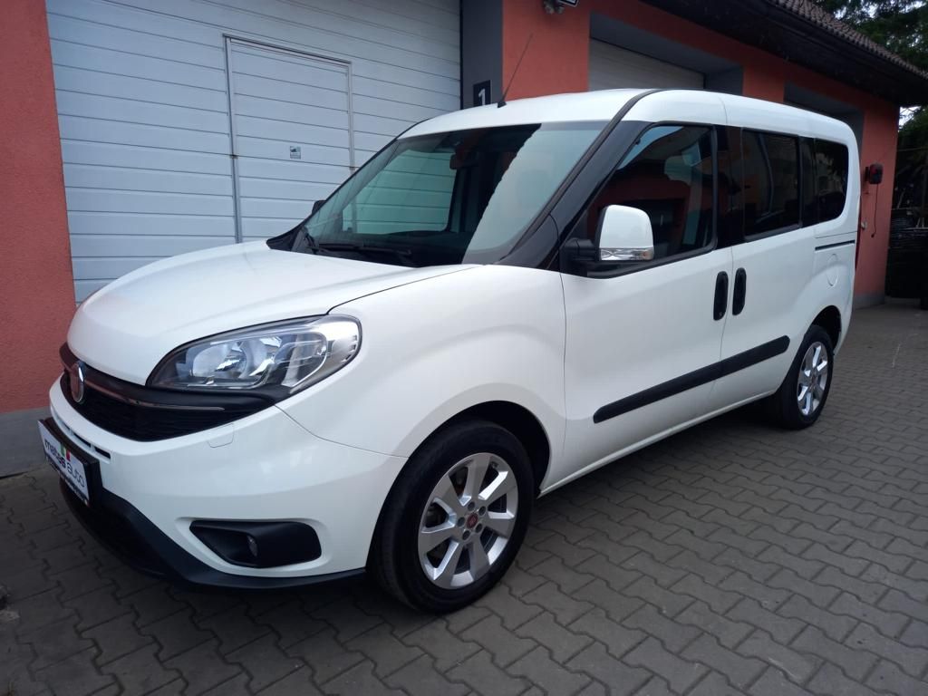 Fiat Doblo 1.4 T-jet 88kW Lounge POHON CNG 7 míst