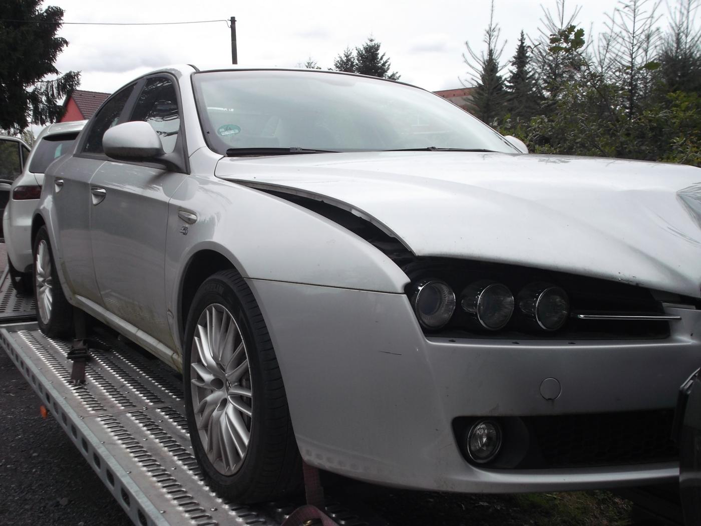 Alfa Romeo 159 <br><small>2.4 JTDm 20V 147kW</small>